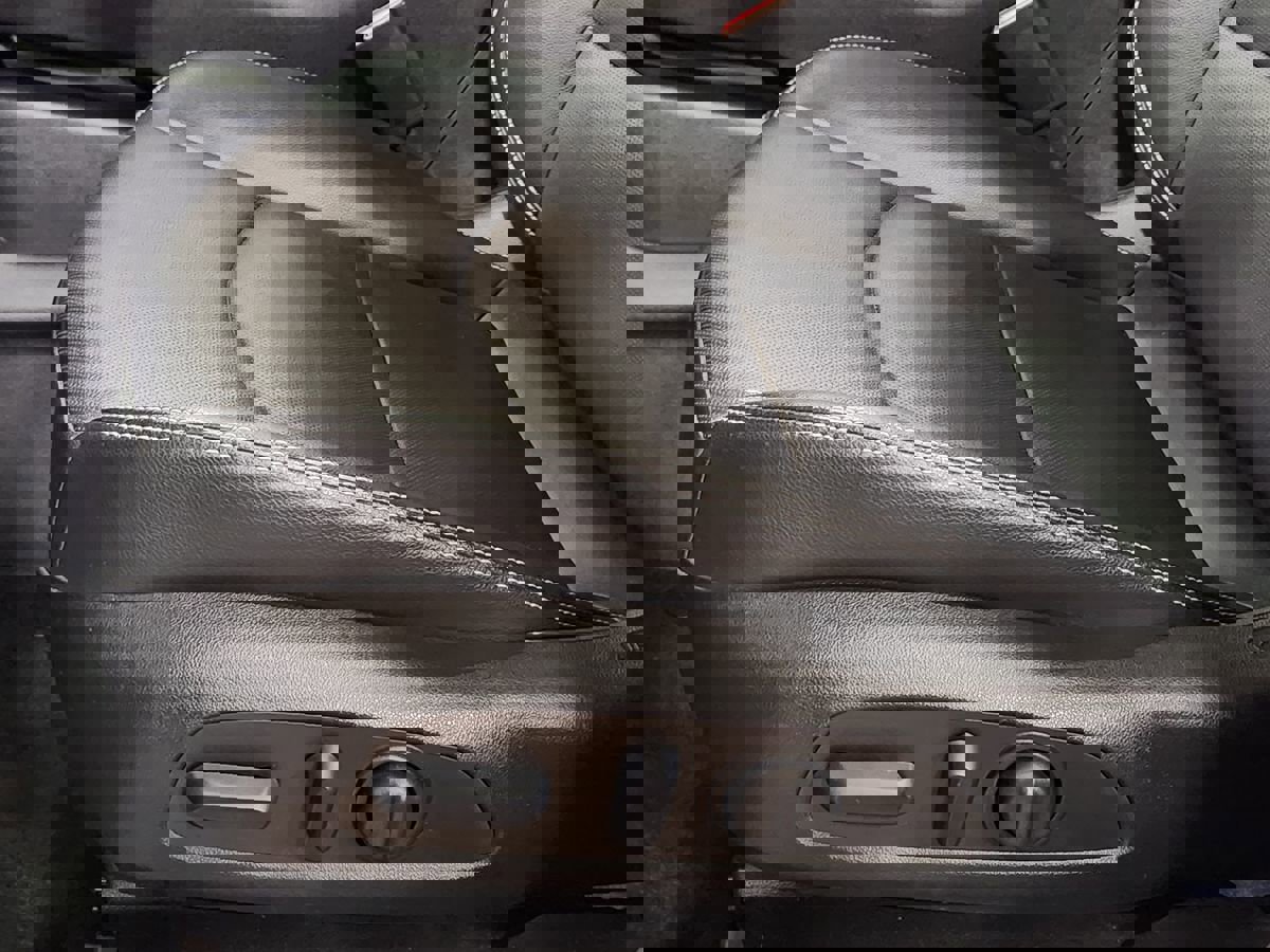 Used 2022 GMC Terrain SLT image 46