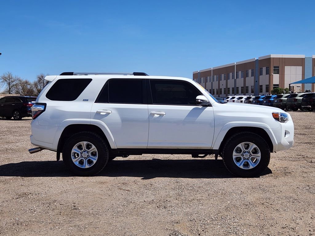 Used 2021 Toyota 4Runner SR5 Premium w/ Moonroof Package AWD/4WD image 2