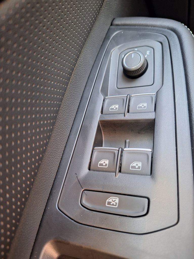 New 2026 Volkswagen Atlas SE image 19