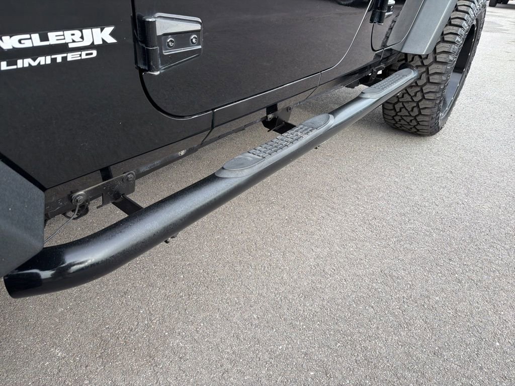 Used 2018 Jeep Wrangler Unlimited Rubicon w/ Connectivity Group image 15