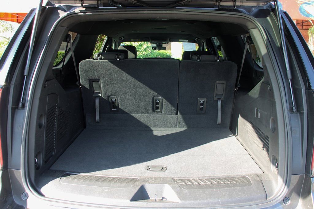 Used 2021 Chevrolet Suburban LS w/ Driver Alert Package image 9