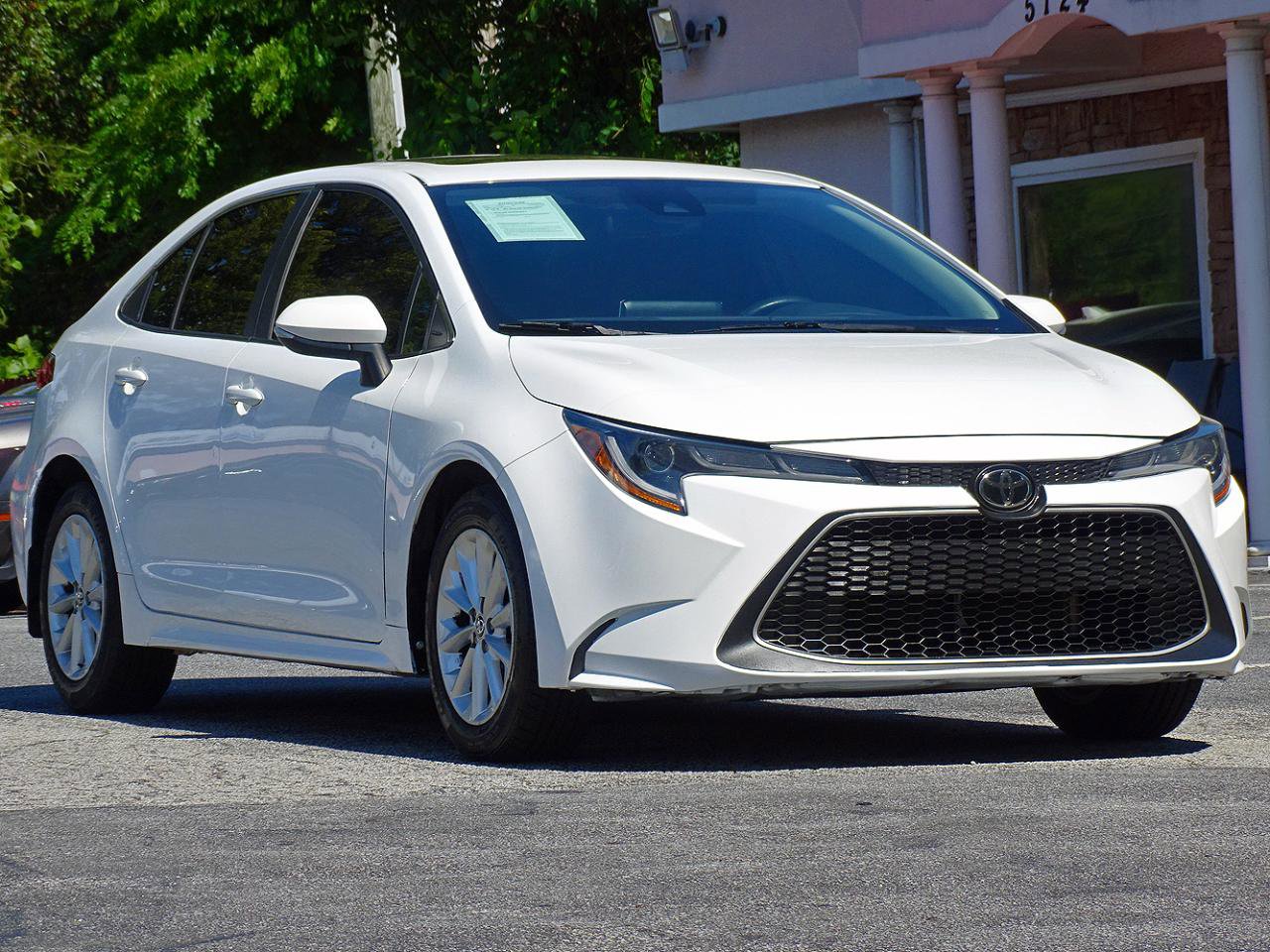 Used 2022 Toyota Corolla XLE FWD image 9