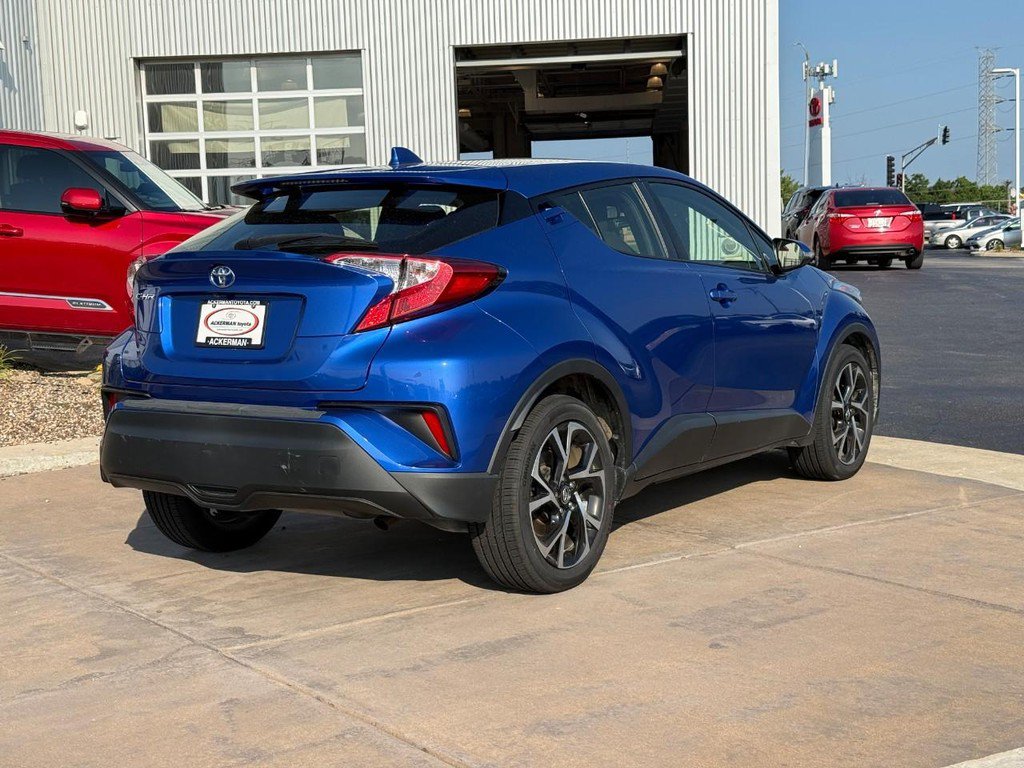 Certified 2019 Toyota C-HR XLE FWD image 5
