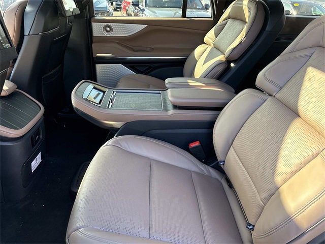 New 2026 Lincoln Navigator L Black Label image 18