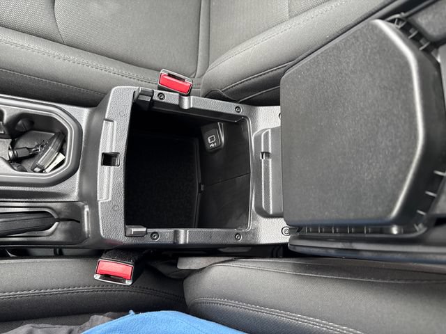 Used 2023 Jeep Wrangler Unlimited AWD/4WD image 25
