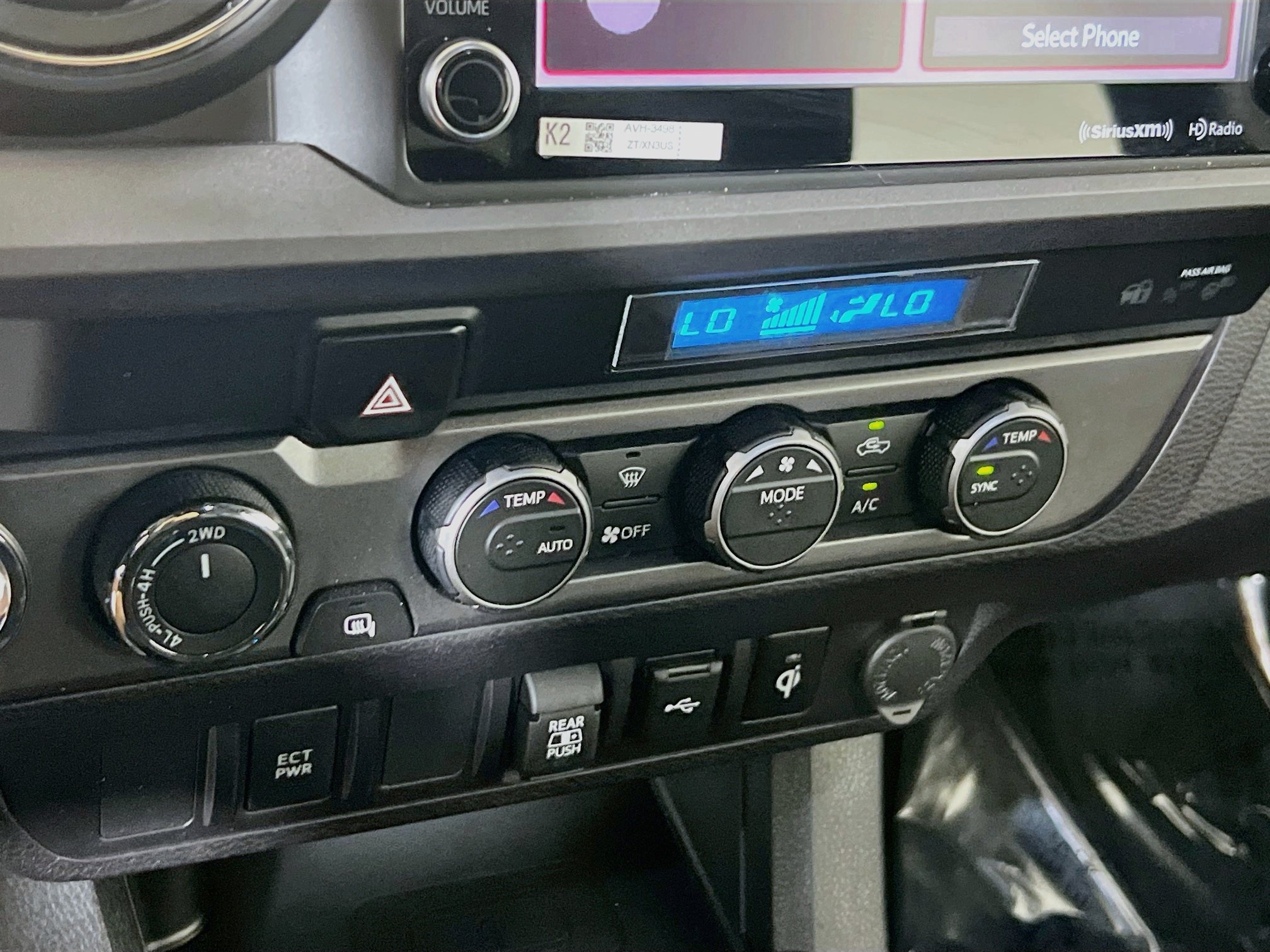 Used 2023 Toyota Tacoma TRD Sport AWD/4WD image 15