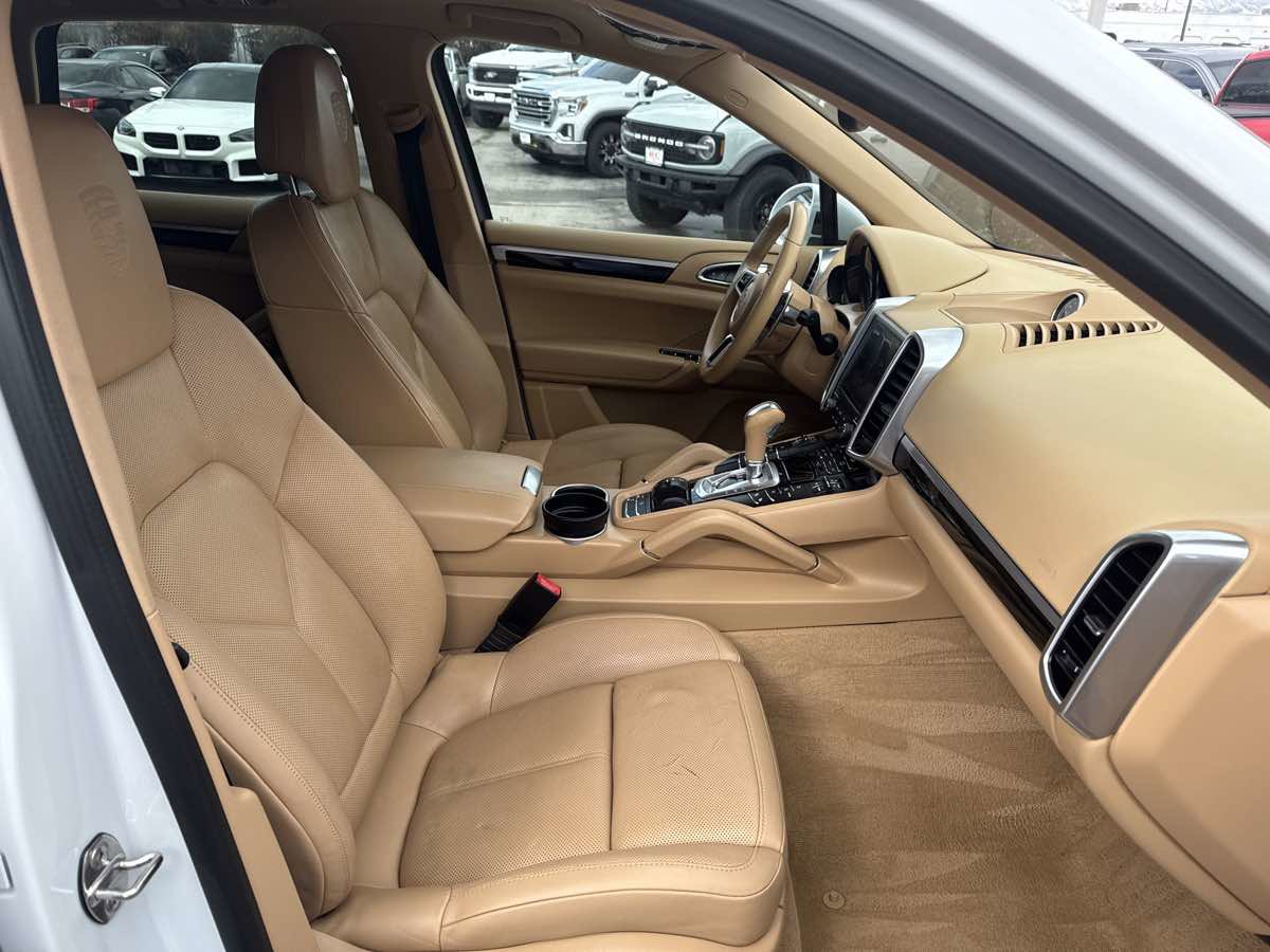Used 2017 Porsche Cayenne image 20
