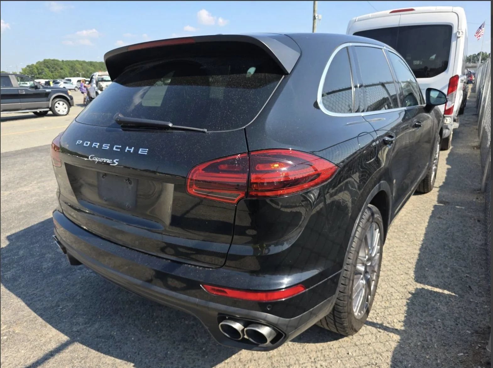 Used 2016 Porsche Cayenne S AWD/4WD image 2