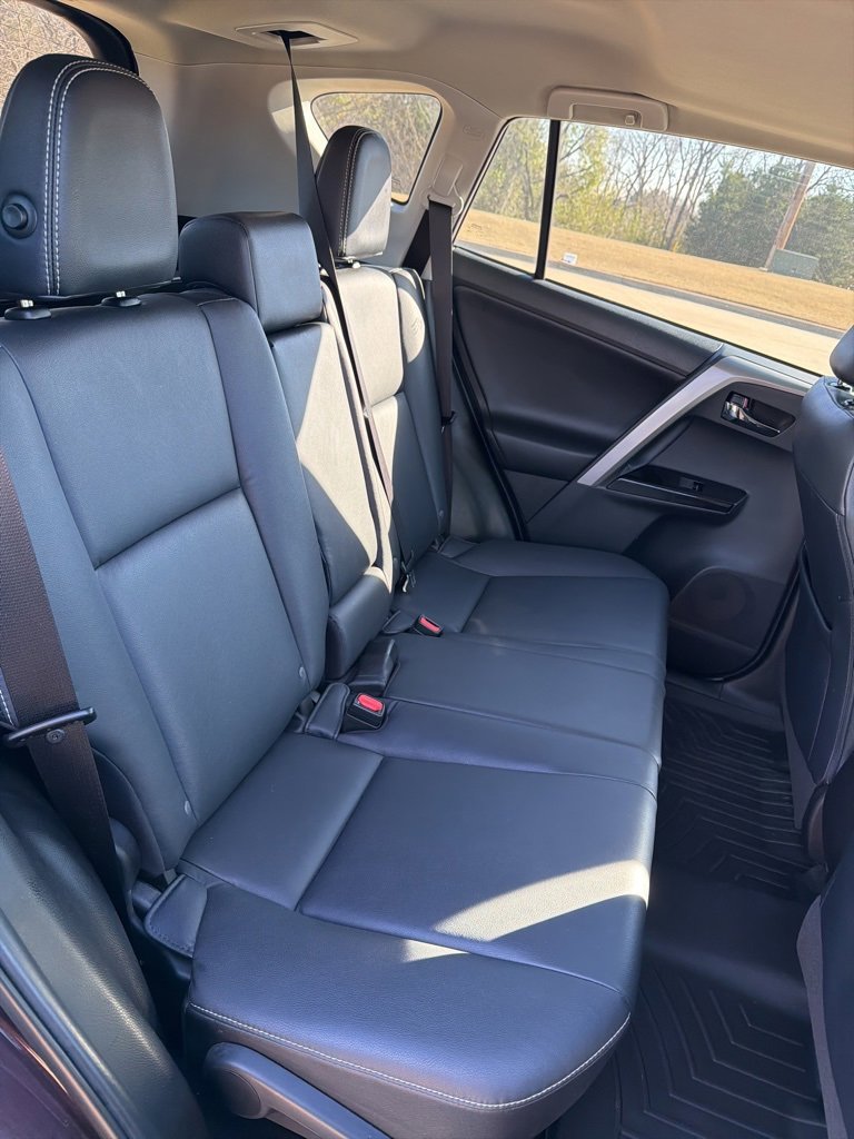 Used 2018 Toyota RAV4 Limited image 37