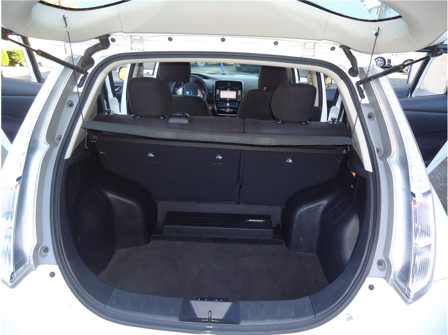 Used 2016 Nissan Leaf SV w/ Premium Package FWD image 19