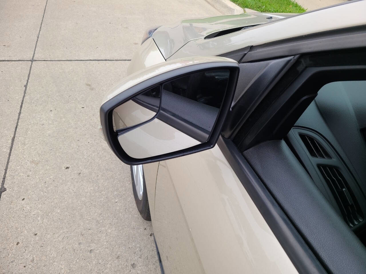 Used 2017 Ford Focus SE image 30