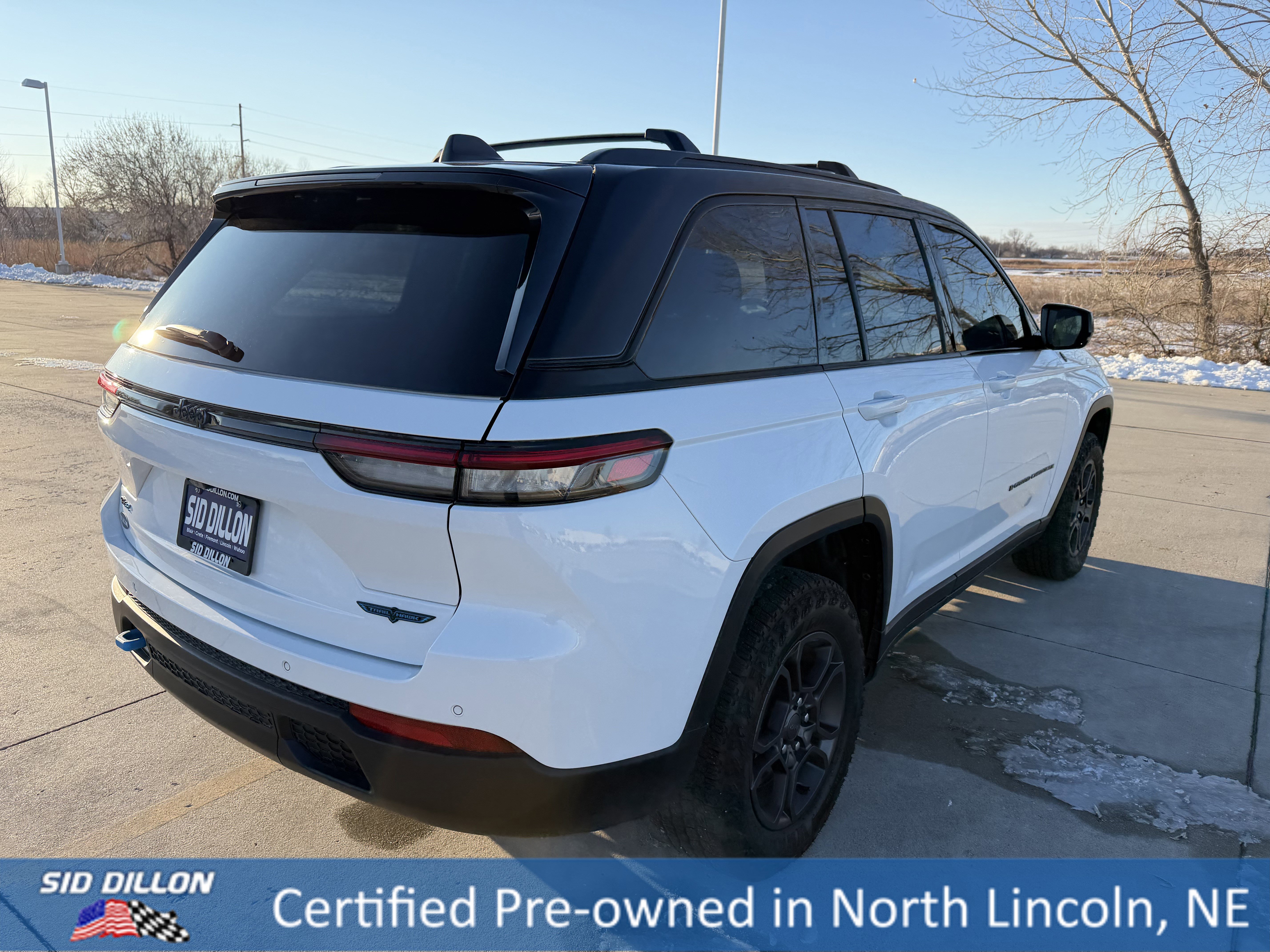 Used 2024 Jeep Grand Cherokee Trailhawk image 8