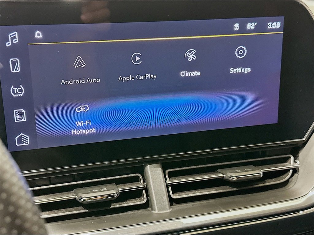 Used 2025 Chevrolet Trax RS w/ Driver Confidence Package image 13