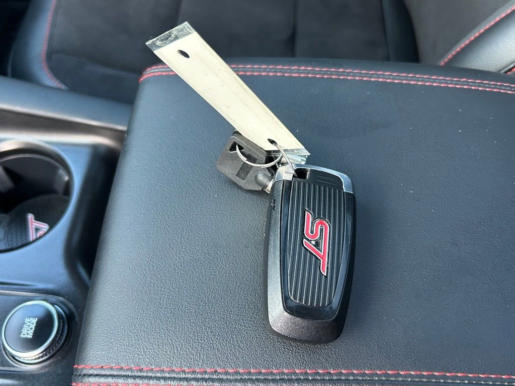 Used 2025 Ford Explorer ST image 47