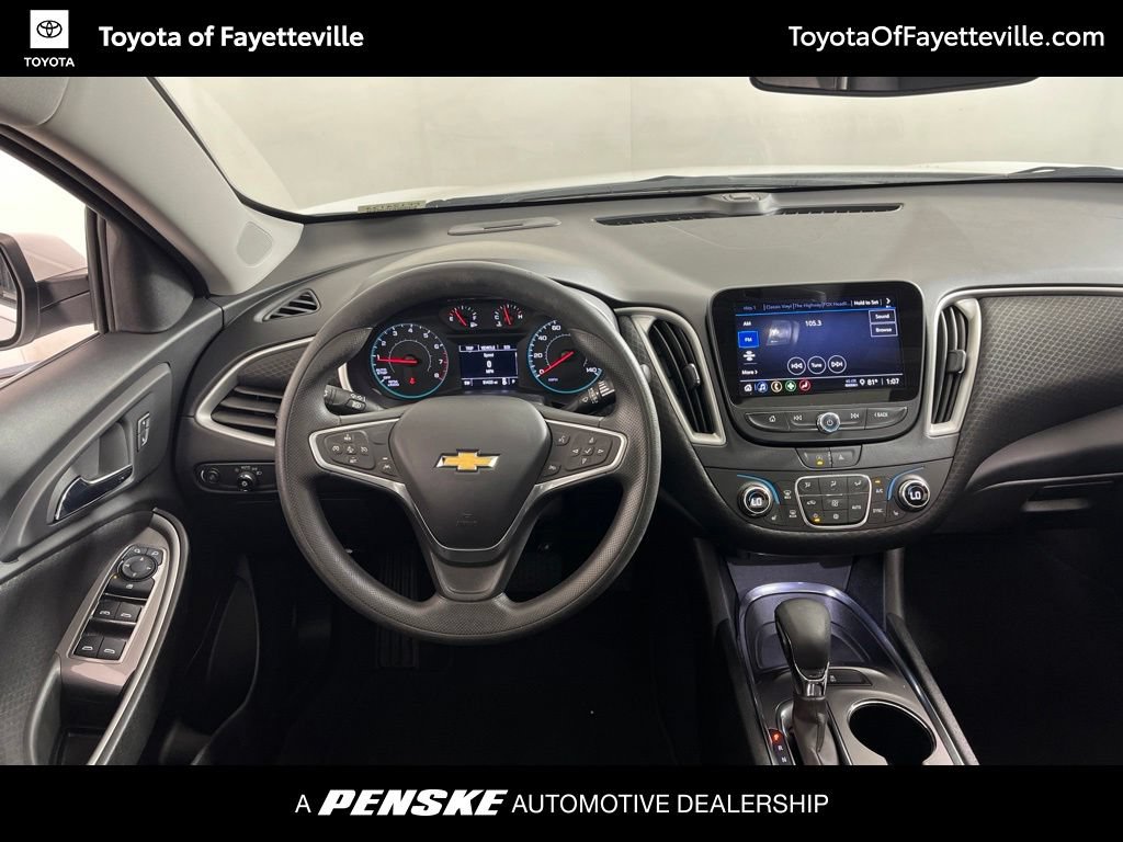 Used 2023 Chevrolet Malibu LT FWD image 2