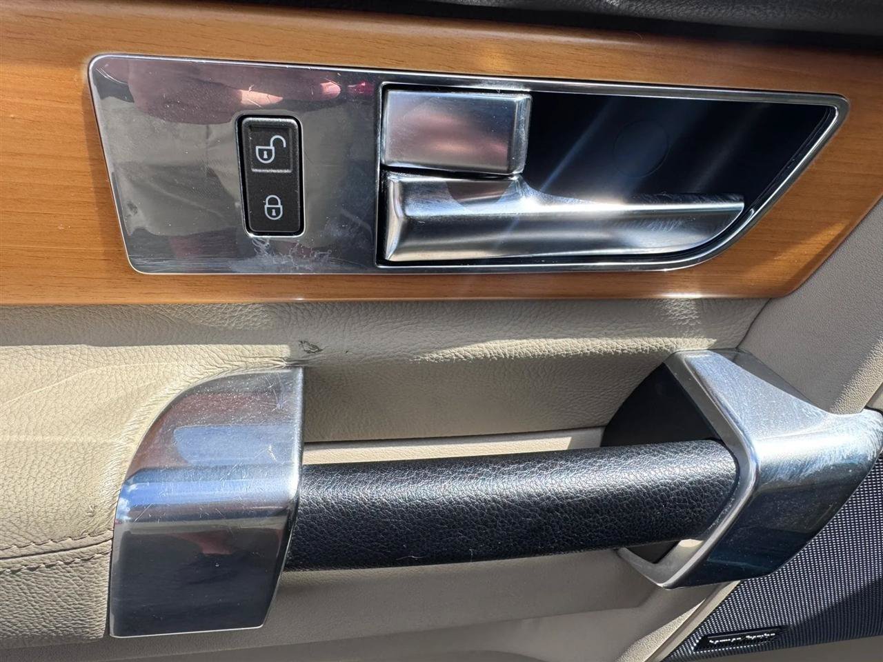 Used 2012 Land Rover LR4 AWD/4WD image 40
