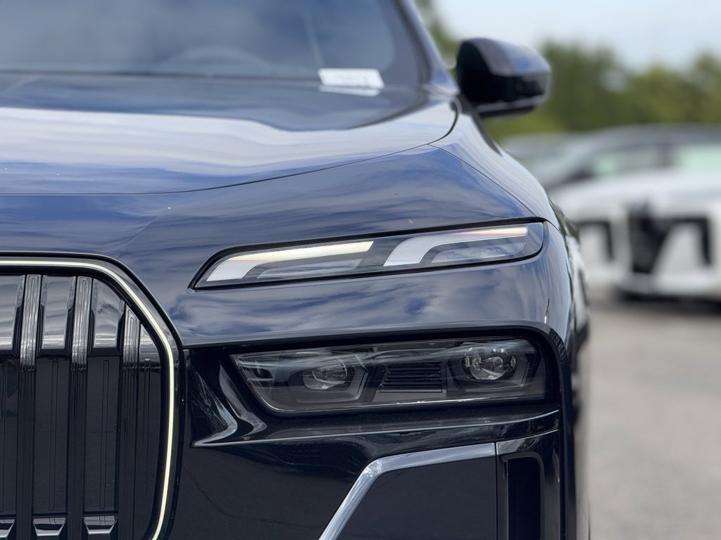 New 2026 BMW i7 eDrive50 w/ M Sport Package image 13