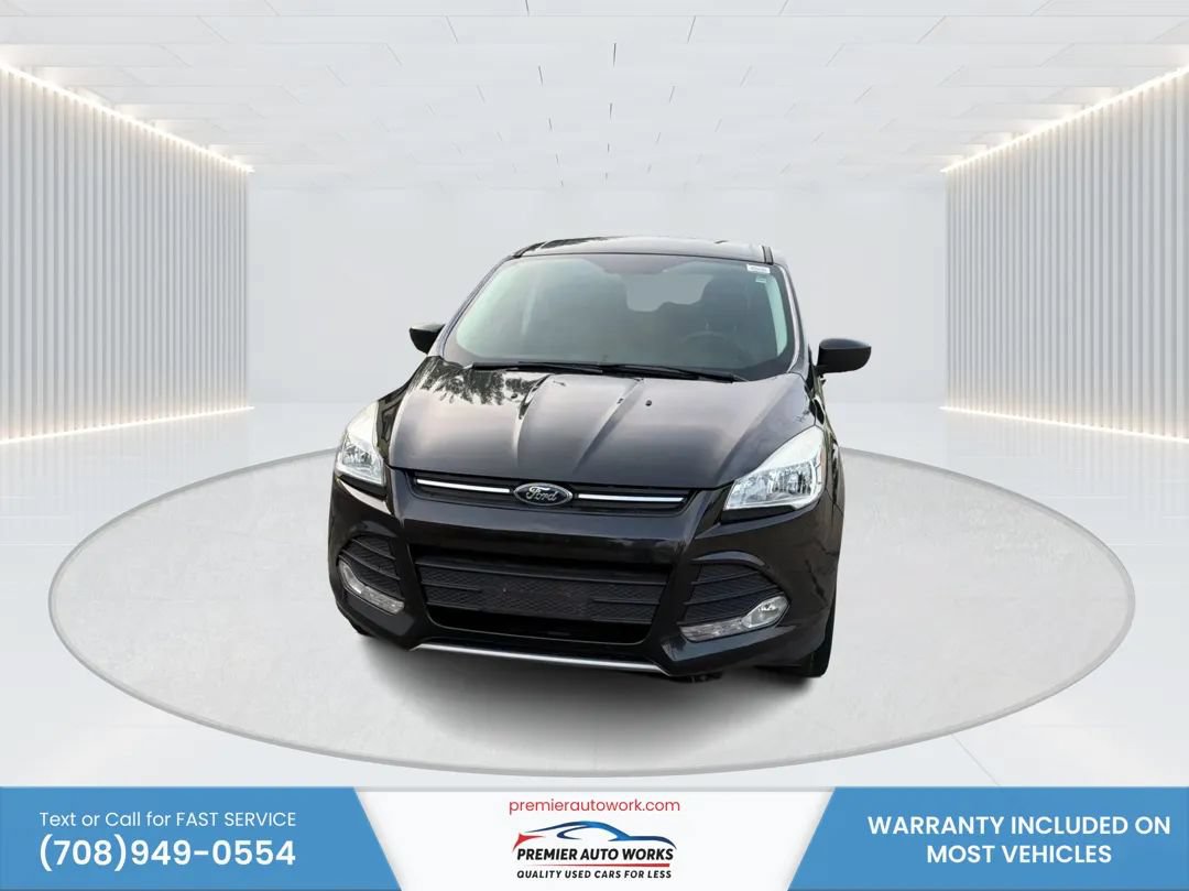 Used 2015 Ford Escape SE FWD image 2