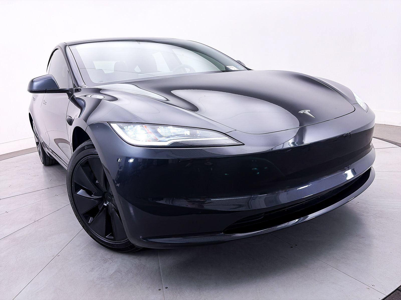Used 2025 Tesla Model 3 Long Range RWD image 3