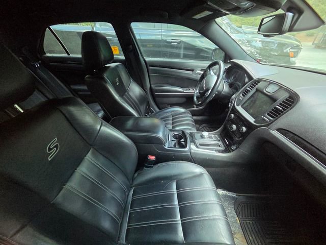 Used 2019 Chrysler 300 S image 7