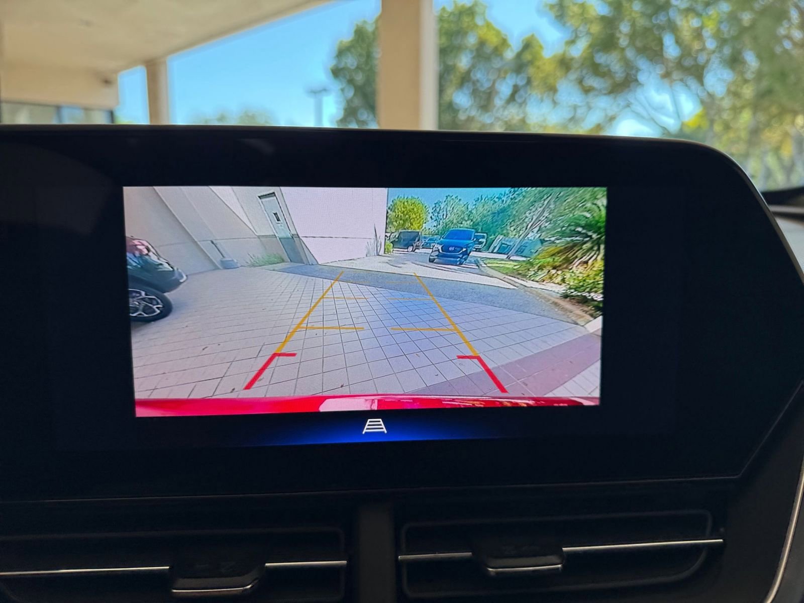 Used 2025 Chevrolet Trax LT image 17