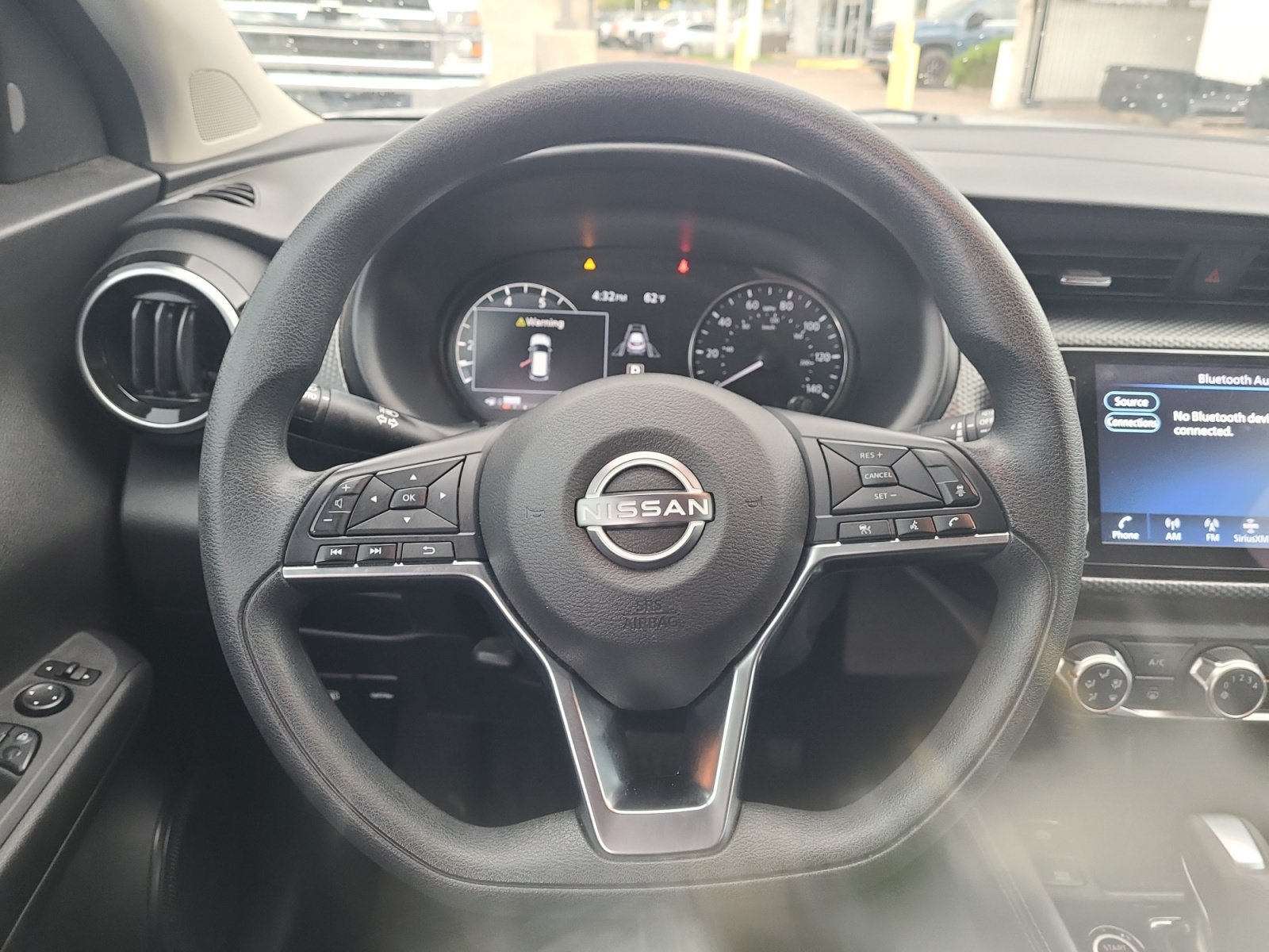Used 2024 Nissan Kicks SV FWD image 17