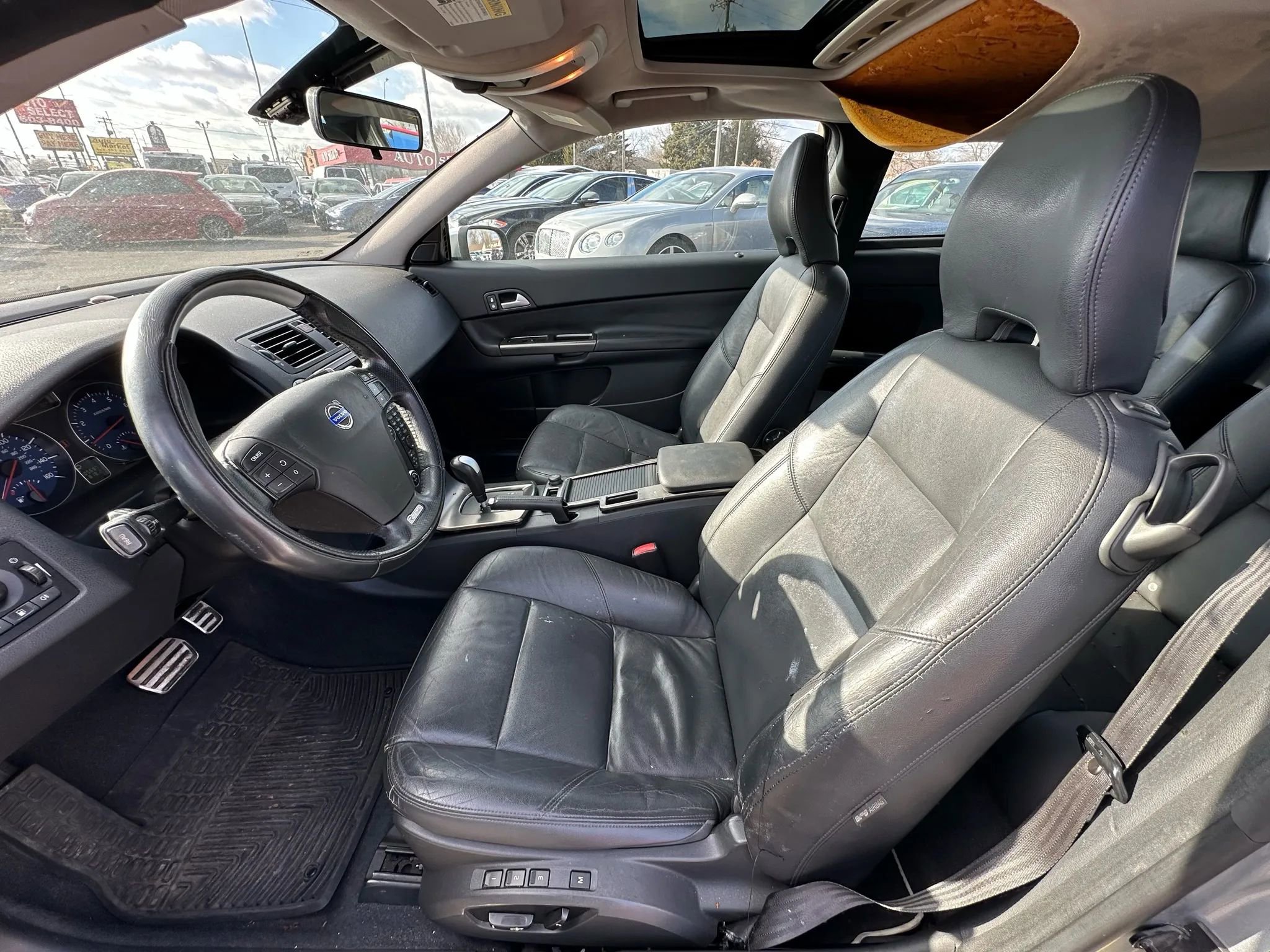 Used 2010 Volvo C30 T5 R-Design image 9