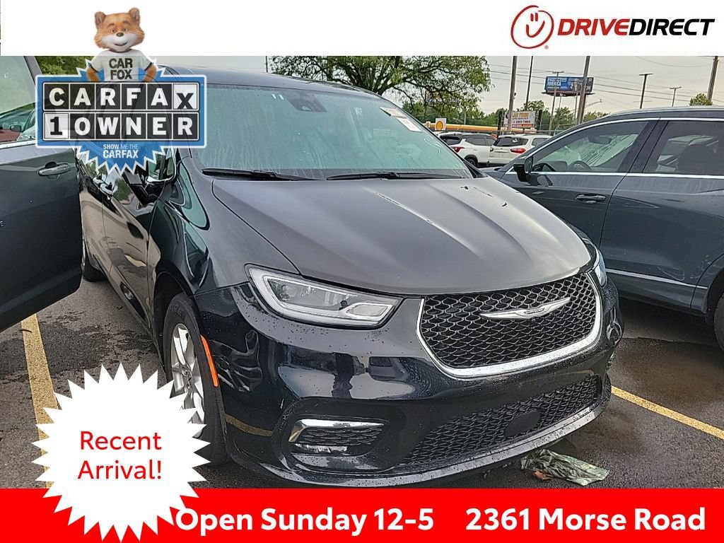 Used 2024 Chrysler Pacifica Touring-L