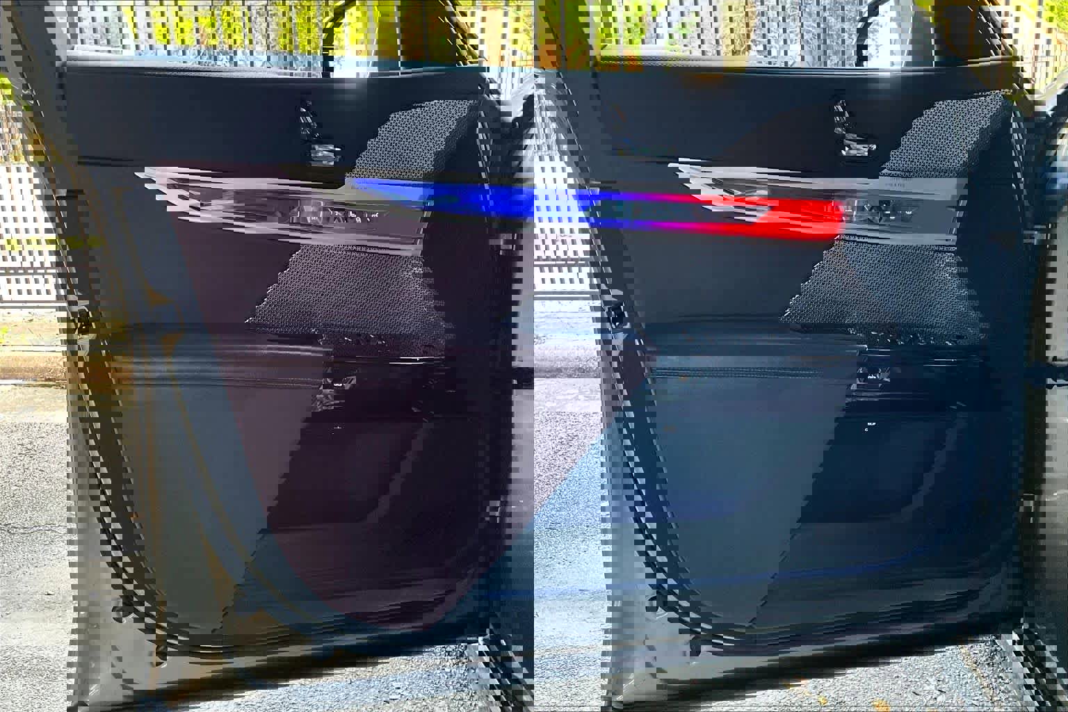 Used 2023 BMW i7 xDrive60 w/ Parking Assistance Package AWD/4WD image 21