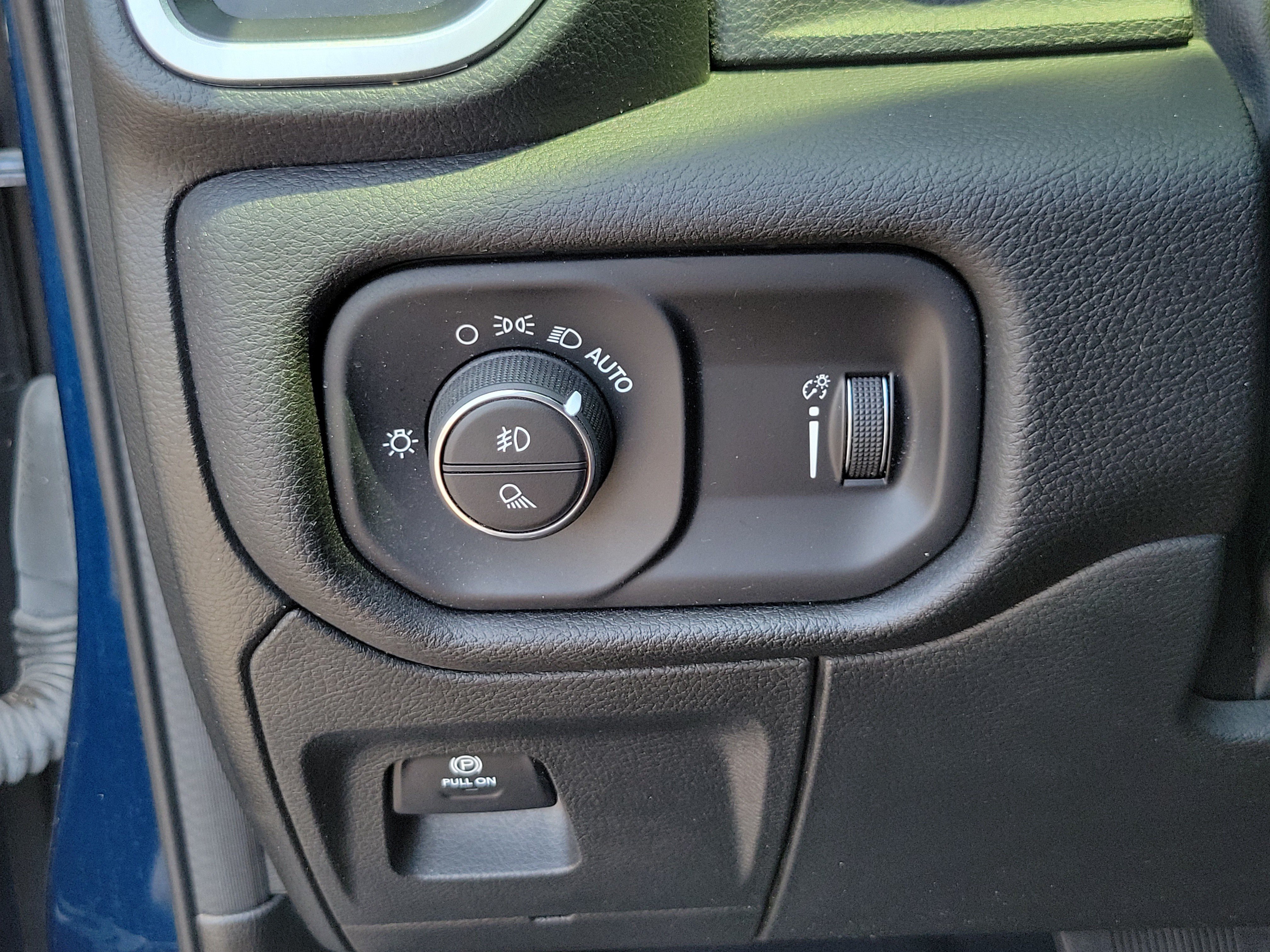 Used 2023 RAM 1500 Big Horn AWD/4WD image 14