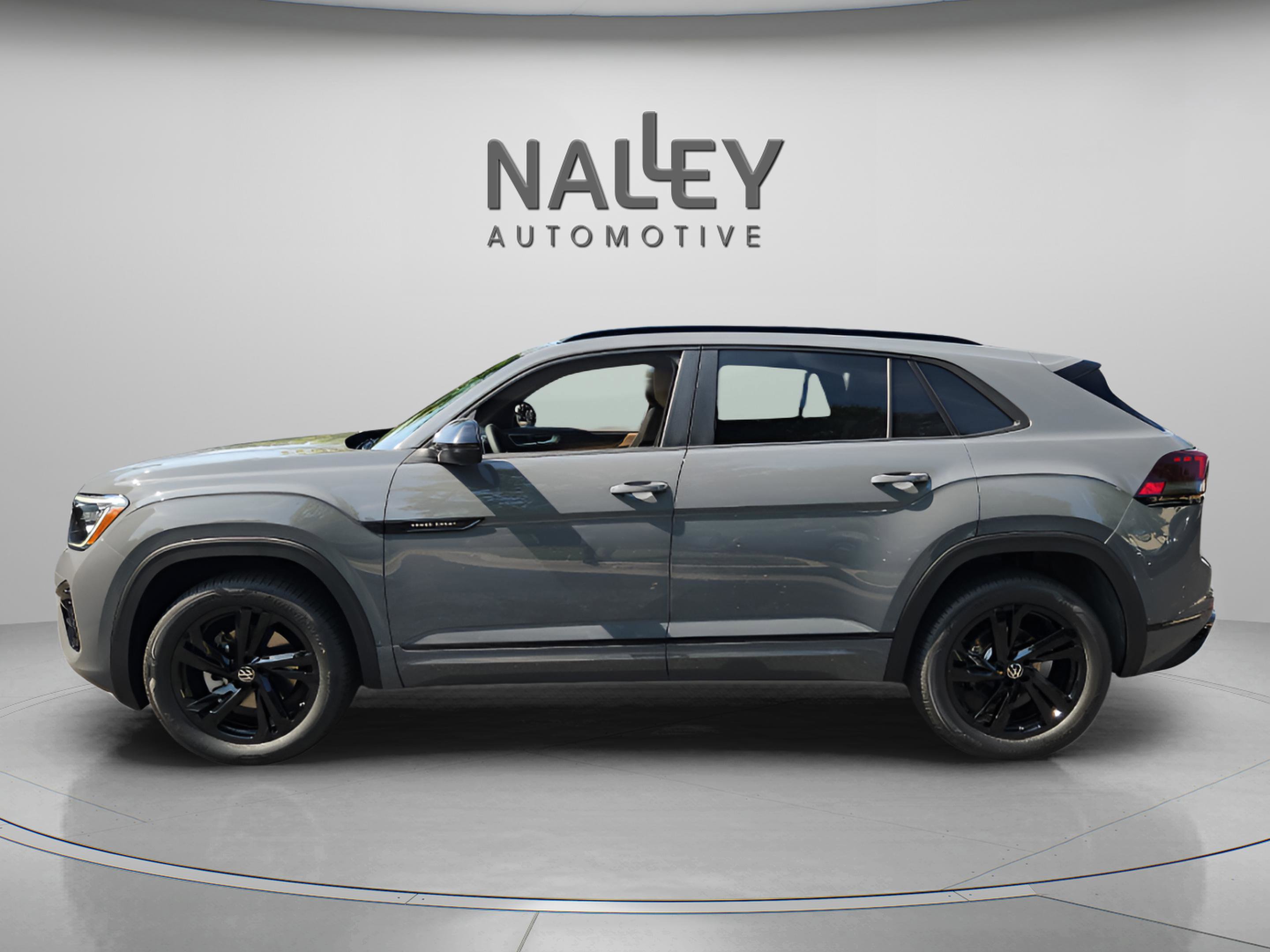 New 2026 Volkswagen Atlas Cross Sport SEL R-Line image 2