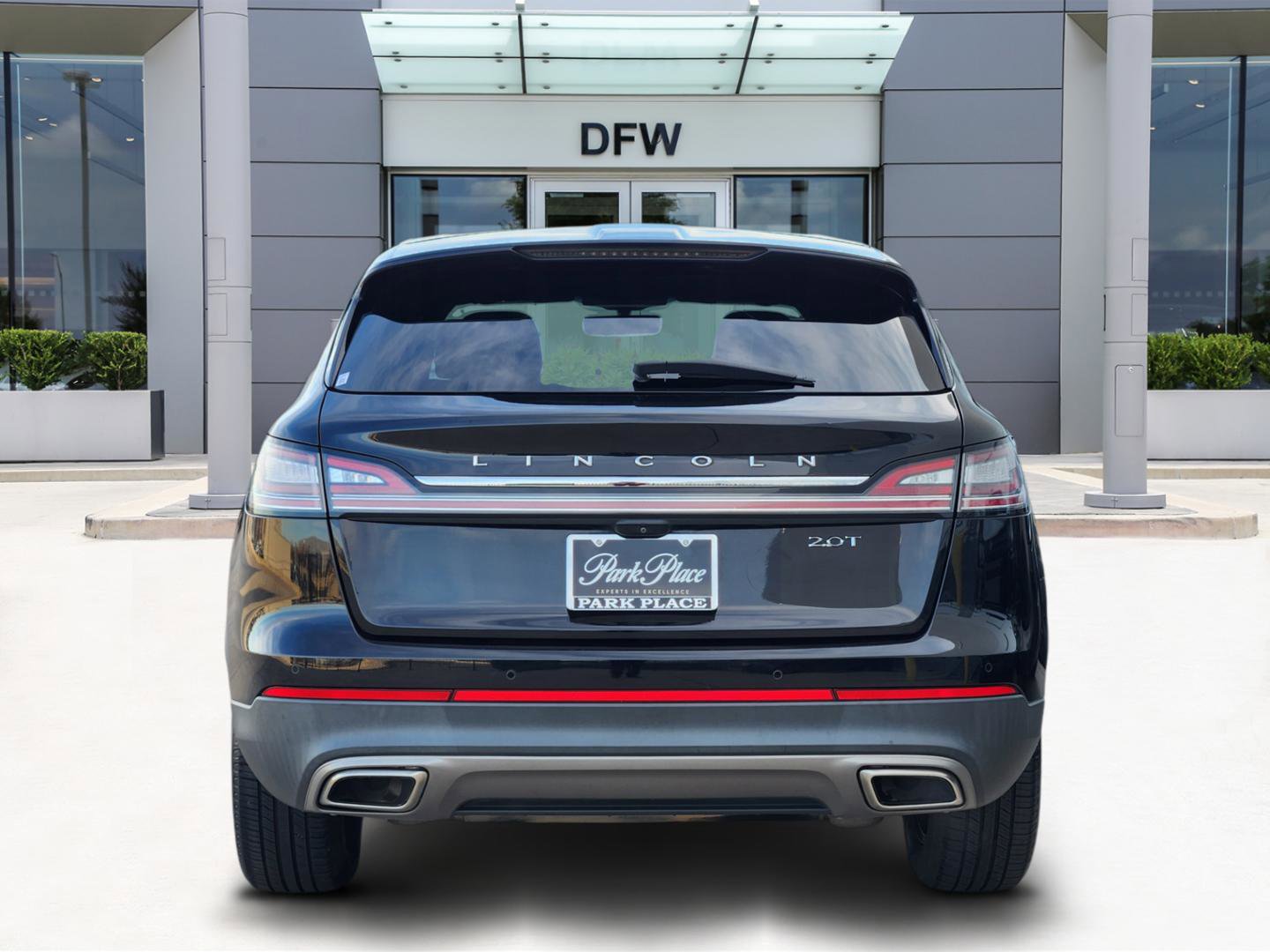 Used 2020 Lincoln Nautilus Reserve image 6