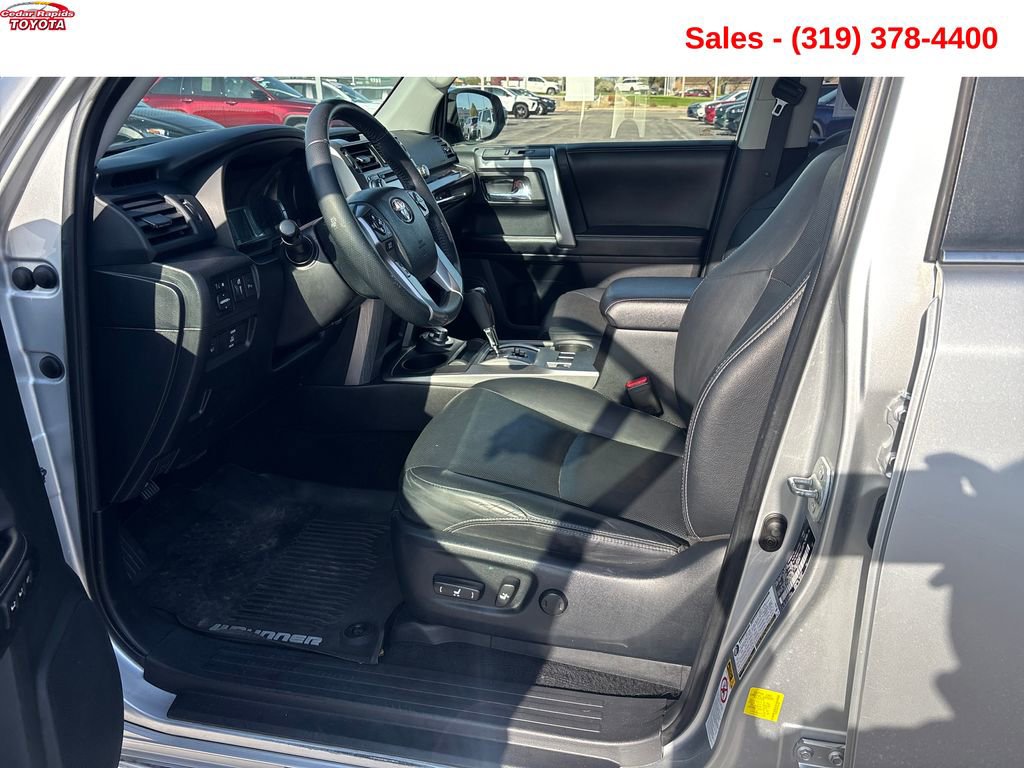 Used 2016 Toyota 4Runner Limited AWD/4WD image 10