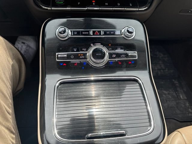 Used 2023 Lincoln Nautilus Reserve AWD/4WD image 19