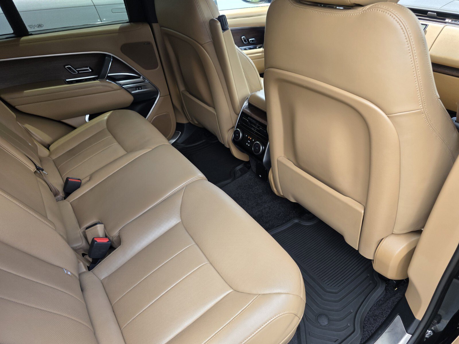 Certified 2023 Land Rover Range Rover SE AWD/4WD image 25