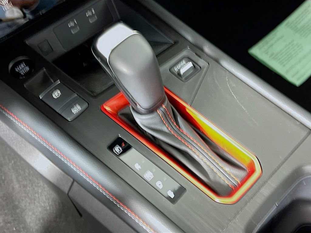 New 2026 Nissan Kicks SR AWD/4WD image 15