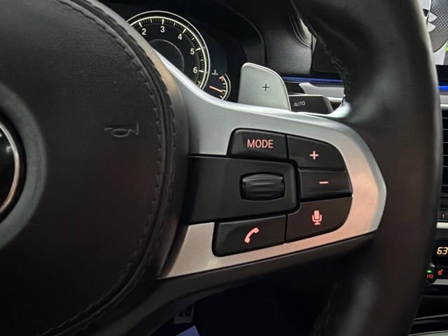 Used 2018 BMW M550i xDrive AWD/4WD image 39