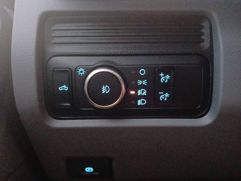 Used 2024 Ford F250 XL w/ STX Appearance Package AWD/4WD image 17