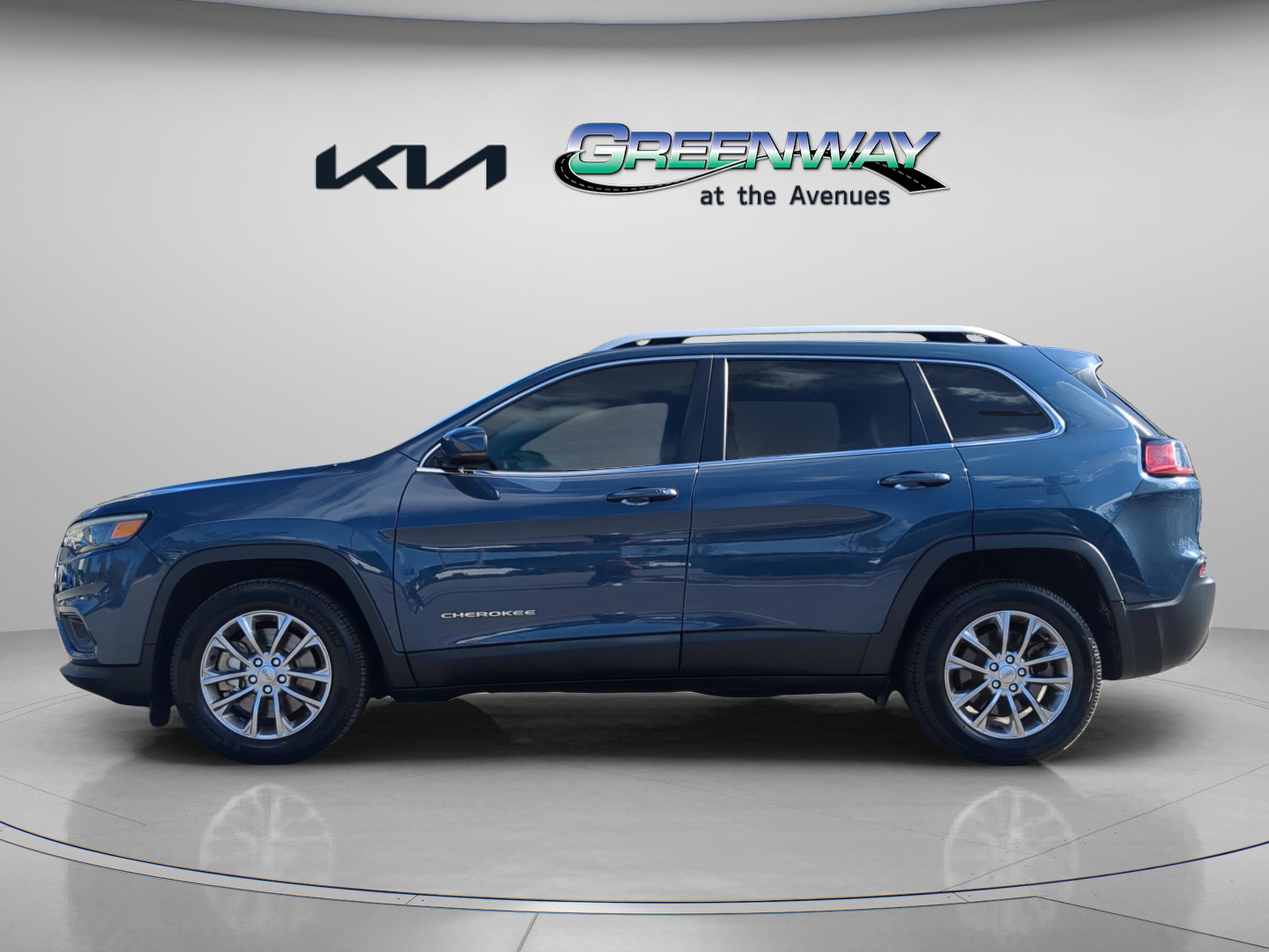 Used 2021 Jeep Cherokee Latitude Lux FWD image 4