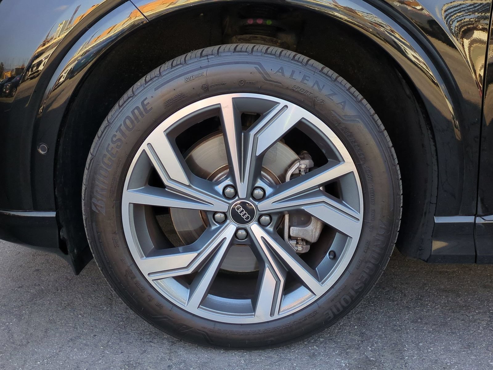 Used 2024 Audi Q4 e-tron Premium Plus w/ Premium Plus AWD/4WD image 27