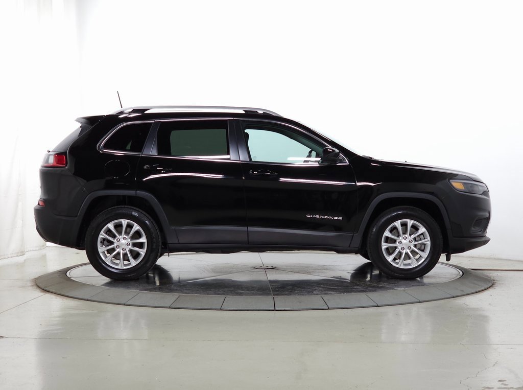 Used 2019 Jeep Cherokee Latitude w/ Popular Appearance Group image 12