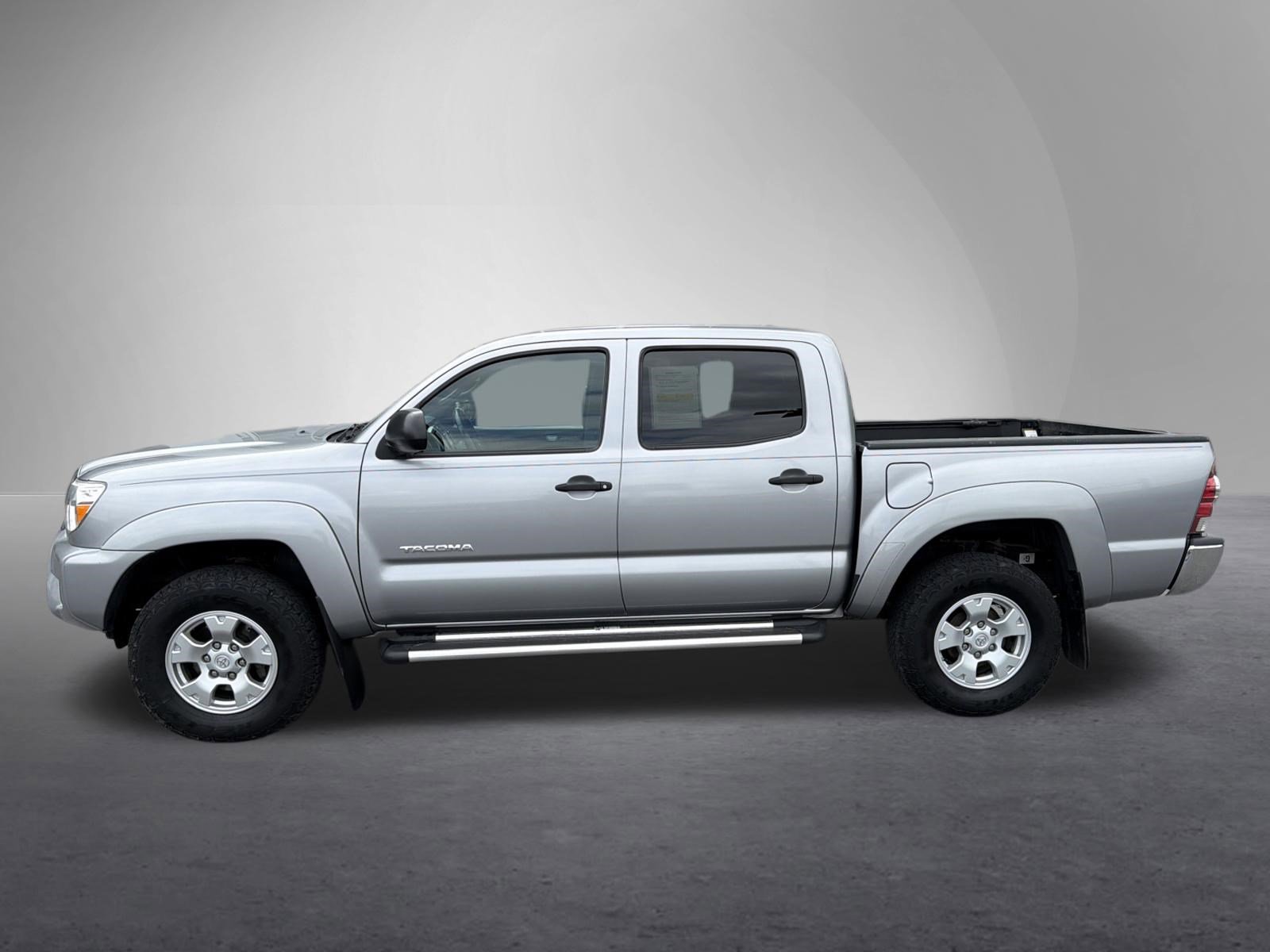 Used 2015 Toyota Tacoma 4x4 Double Cab w/ SR5 Package image 9