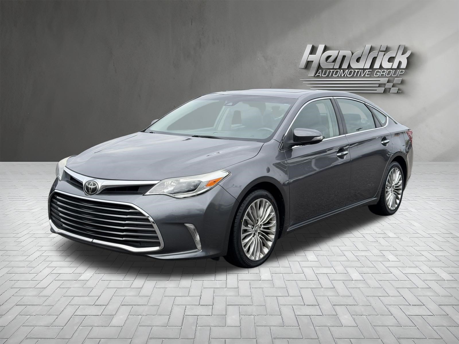 Used 2016 Toyota Avalon Limited w/ Toyota Safety Sense Package FWD image 5