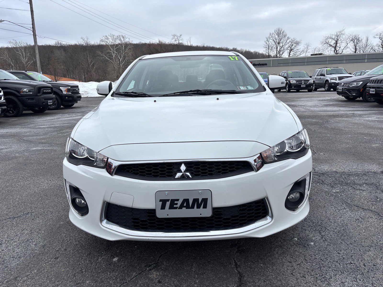 Used 2017 Mitsubishi Lancer ES image 2