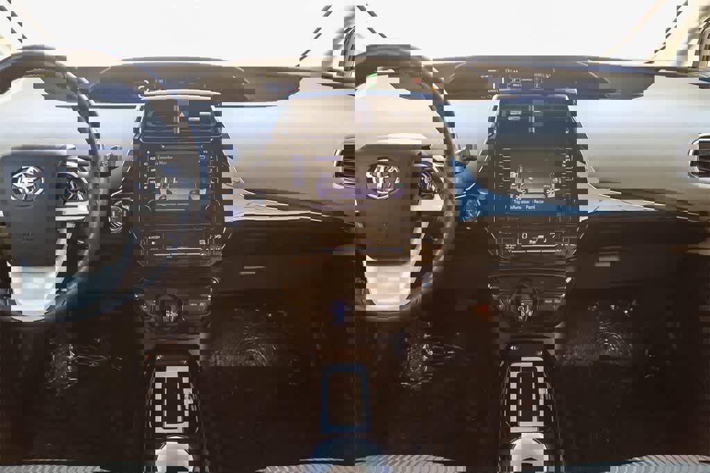 Used 2016 Toyota Prius Three image 10