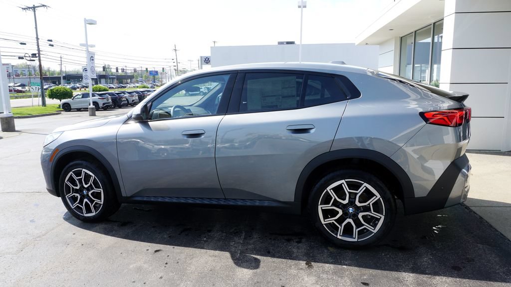 Used 2026 BMW X2 xDrive28i w/ Convenience Package AWD/4WD image 7