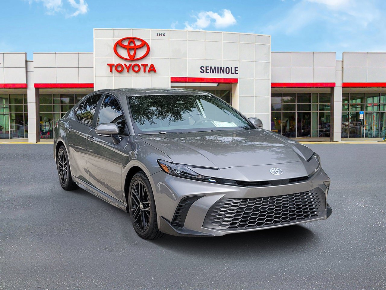 Used 2026 Toyota Camry SE w/ Convenience Package FWD image 2