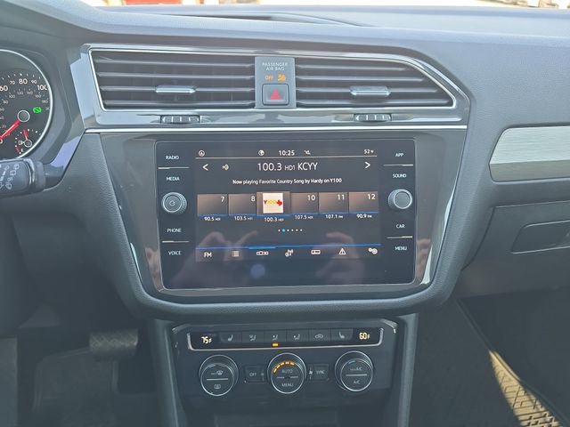 Used 2021 Volkswagen Tiguan SE image 20