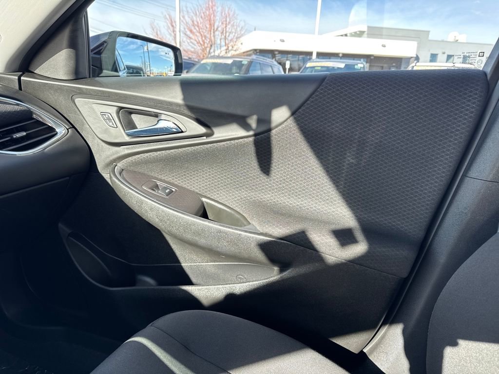 Used 2020 Chevrolet Malibu LT image 45