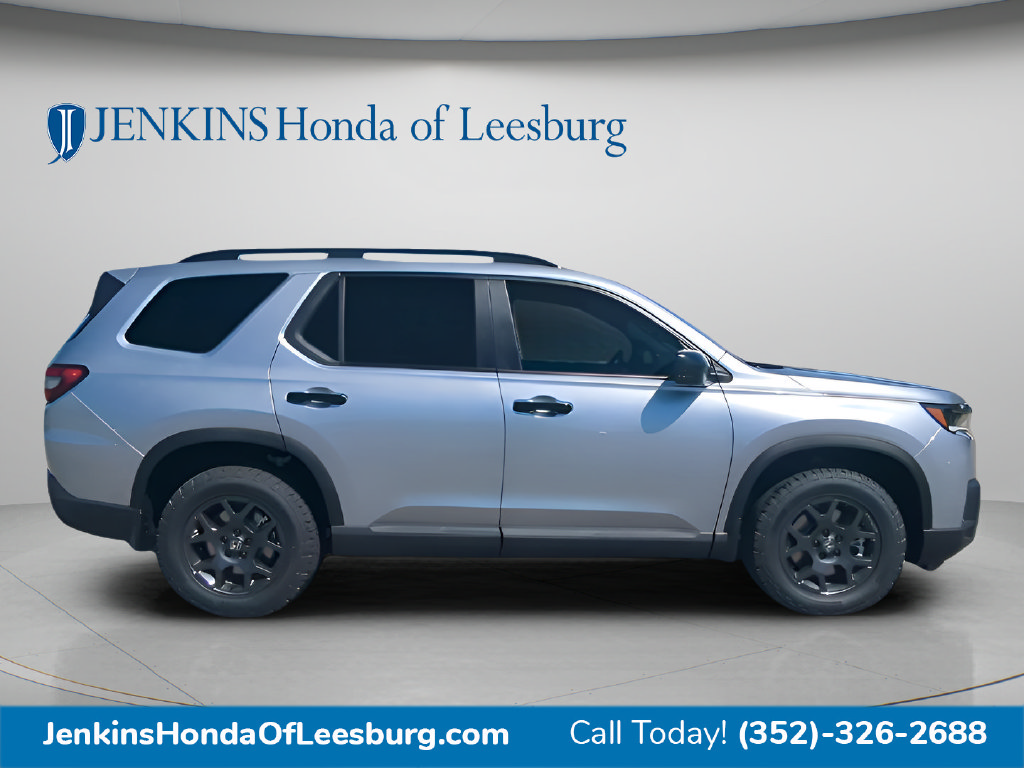 New 2026 Honda Pilot TrailSport image 2